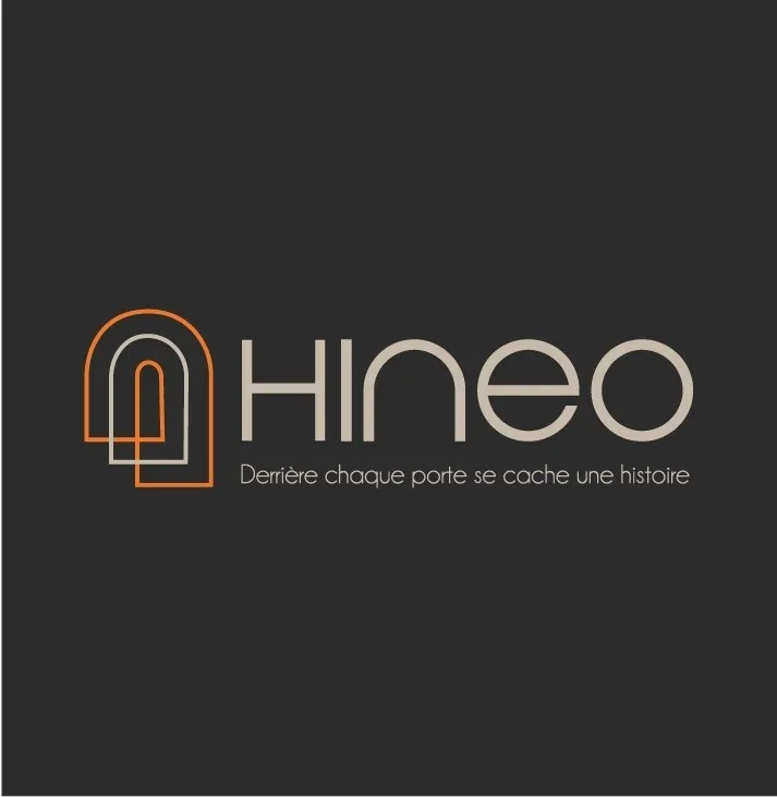Hineo Derrière Chaque Porte Se Cache Une Histoire est une marque déposée par ROXA