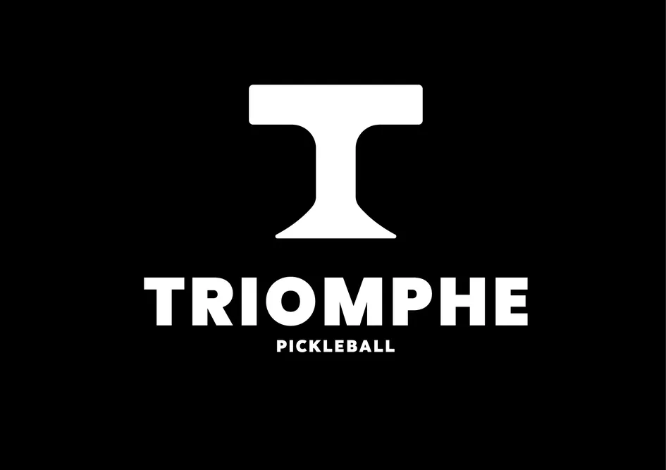 T Triomphe Pickleball est une marque déposée par TRIOMPHE PICKLEBALL (TP)