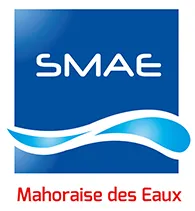 Voici le logo de la marque SOCIETE MAHORAISE DES EAUX (SMAE) qui représente son identité graphique.