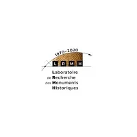 Voici le logo de la marque LABORATOIRE DE RECHERCHE DES MONUMENTS HISTORIQUES (LRMH) qui représente son identité graphique.