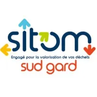 Voici le logo de la marque SYND MIXTE REAL TRAIT DECHETS SUD GARD qui représente son identité graphique.