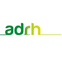 Voici le logo de la marque A.D.R.H ACCOMPAGNEMENT DIVERSITE REHABILITATION HANDICAP (ADRH) qui représente son identité graphique.