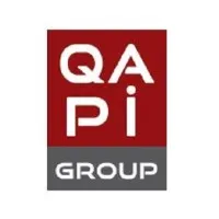 Voici le logo de la marque QAPI GROUP qui représente son identité graphique.