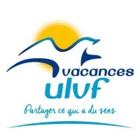 Voici le logo de la marque VACANCES ULVF qui représente son identité graphique.
