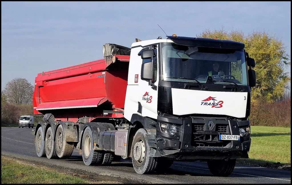 SOCIETE DE TRANSPORT TERRASSEMENT ET TRAVAUX PUBLICS TRANS VB. logo