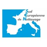 Voici le logo de la marque SUD EUROPEENNE DE NETTOYAGE (SEN) qui représente son identité graphique.