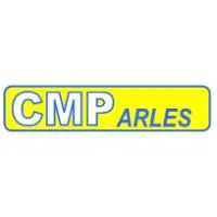 Voici le logo de la marque CONSTR METALLIQUES PREFABRICATION ARLES qui représente son identité graphique.
