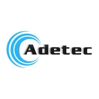 Voici le logo de la marque ADETEC qui représente son identité graphique.