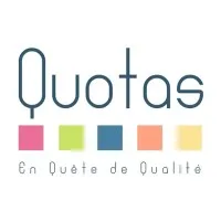 Voici le logo de la marque QUOTA SUD (QUOTAS) qui représente son identité graphique.