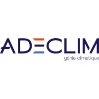 Voici le logo de la marque ADECLIM SAS qui représente son identité graphique.