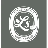 Voici le logo de la marque LABORATOIRE DES SOURCES qui représente son identité graphique.
