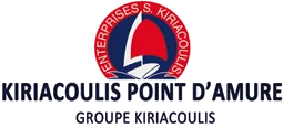 Voici le logo de la marque KIRIACOULIS-POINT D'AMURE-VENT PORTANT qui représente son identité graphique.