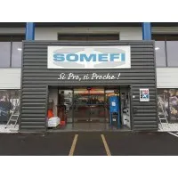 Voici le logo de la marque SOMEFI qui représente son identité graphique.