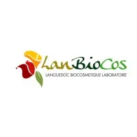 Voici le logo de la marque LANGUEDOC BIOCOSMETIQUE LABORATOIRE (LANBIOCOS) qui représente son identité graphique.