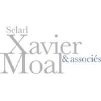 Voici le logo de la marque XM qui représente son identité graphique.