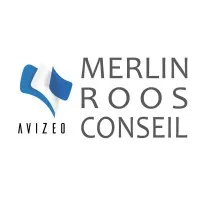 Voici le logo de la marque AVIZEO MERLIN ROOS CONSEIL qui représente son identité graphique.