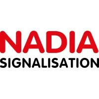 Voici le logo de la marque NADIA SIGNALISATION qui représente son identité graphique.