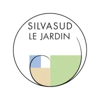 Voici le logo de la marque SILVASUD ENVIRONNEMENT qui représente son identité graphique.