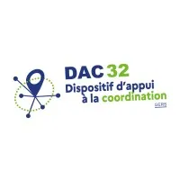 Voici le logo de la marque DISPOSITIF D'APPUI A LA COORDINATION DU GERS (DAC 32) qui représente son identité graphique.