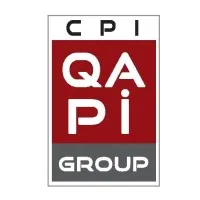 Voici le logo de la marque QAPI FRANCE (09) qui représente son identité graphique.