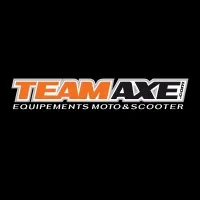 Voici le logo de la marque AME TEAM AXXE qui représente son identité graphique.