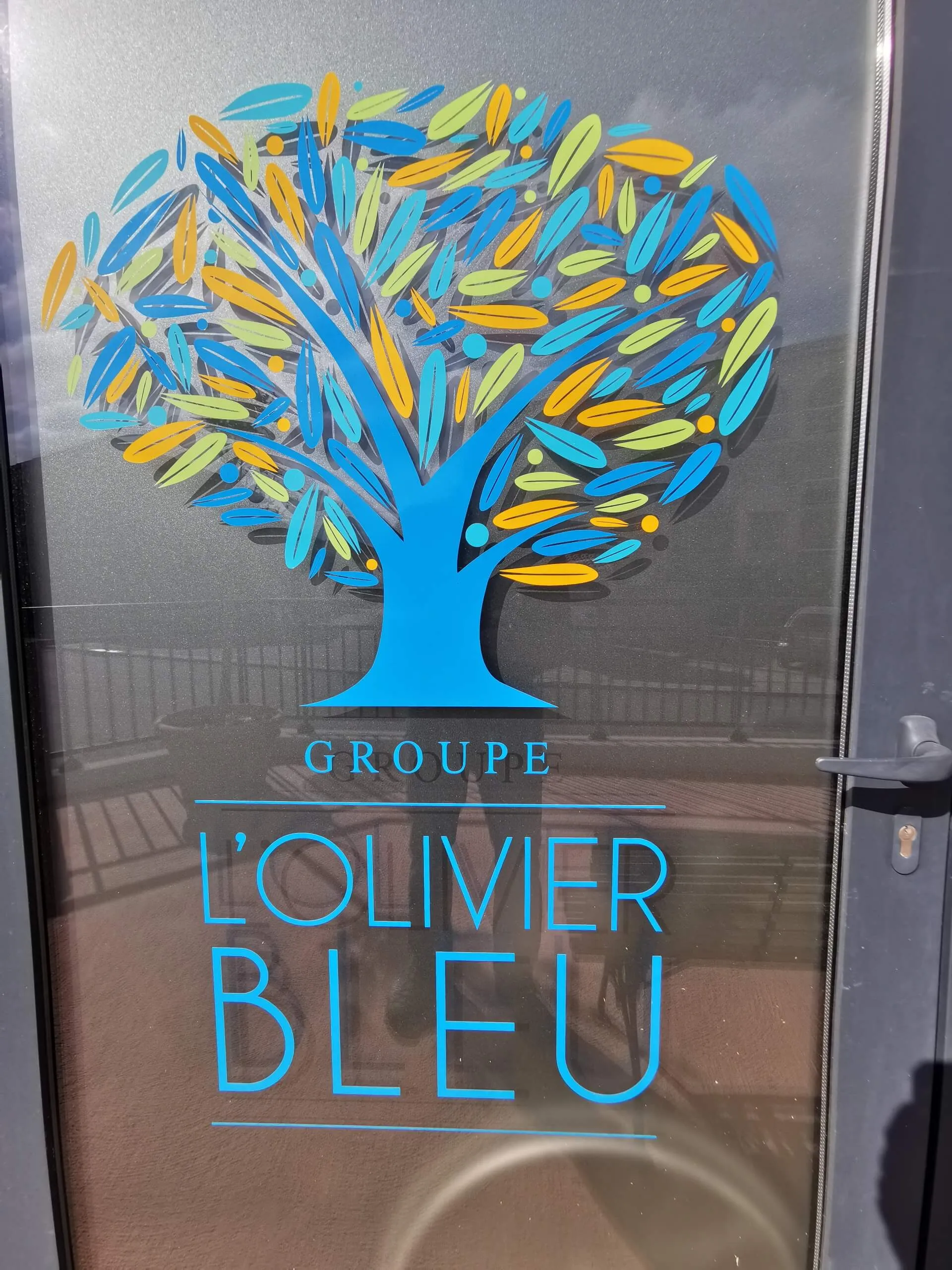 L'OLIVIER BLEU logo
