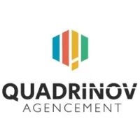 Voici le logo de la marque QUADRINOV AGENCEMENT qui représente son identité graphique.