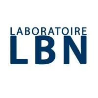 Voici le logo de la marque OMNIPHARM SAS qui représente son identité graphique.