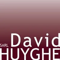 Voici le logo de la marque DAVID HUYGHE qui représente son identité graphique.