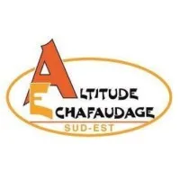 Voici le logo de la marque ALTITUDE ECHAFAUDAGE SUD EST qui représente son identité graphique.