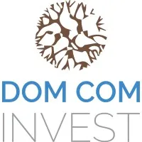 Voici le logo de la marque DOM COM INVEST qui représente son identité graphique.