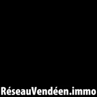 Voici le logo de la marque GROUPE COTE DE LUMIERE IMMOBILIER SAS qui représente son identité graphique.