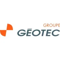 Voici le logo de la marque GEOTEC qui représente son identité graphique.