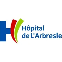 Voici le logo de la marque HOPITAL DE L'ARBRESLE (HOPITAL DE L'ARBRESLE LE RAVATEL) qui représente son identité graphique.