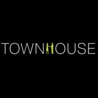 TOWN HOUSE logo