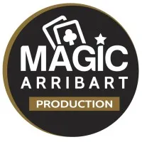 Voici le logo de la marque MAGIC ARRIBART PRODUCTION (MAP) qui représente son identité graphique.