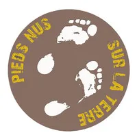 PIEDS NUS SUR LA TERRE logo