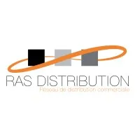 Voici le logo de la marque MOCA DISTRIBUTION qui représente son identité graphique.