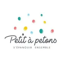 PETIT A PETONS logo