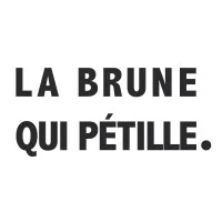 LA BRUNE QUI PETILLE logo