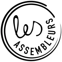 Voici le logo de la marque LES ASSEMBLEURS DISTRIBUTION qui représente son identité graphique.