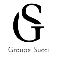 Voici le logo de la marque SUCCI CONSTRUCTIONS qui représente son identité graphique.