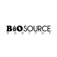 Voici le logo de la marque BIOSOURCE HABITAT qui représente son identité graphique.