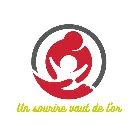 Voici le logo de la marque UN SOURIRE VAUT DE L'OR qui représente son identité graphique.