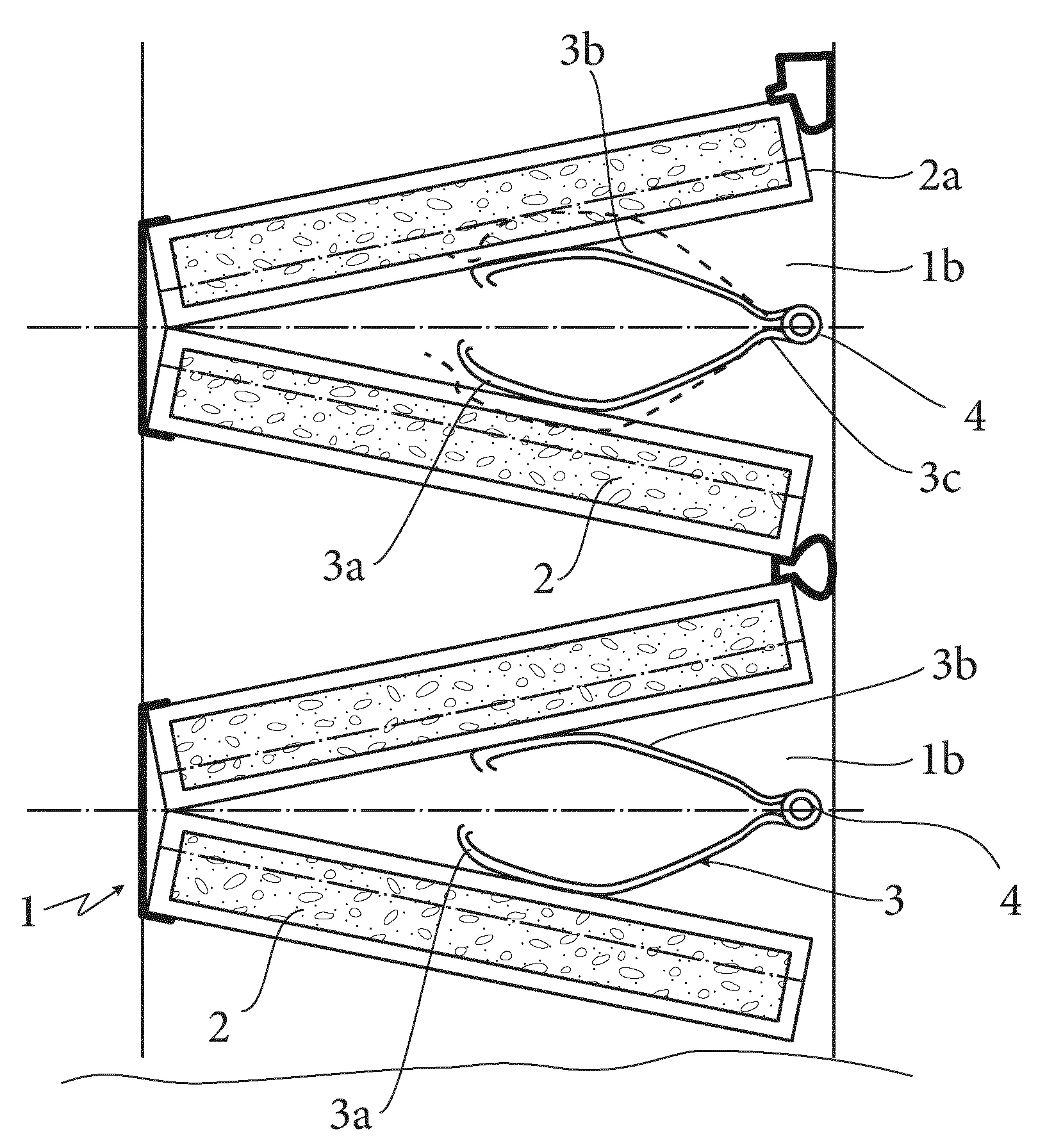 Ensemble de filtration comprenant une ossature support sous forme d'un caisson ouvert.